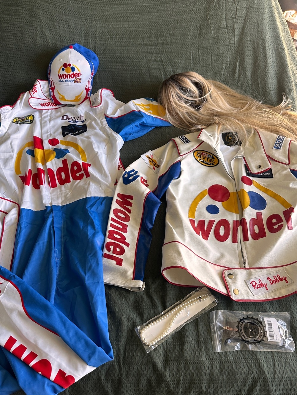 Talladega Nights Ricky & Carley Bobby Couples Costume Set Wonder Bread